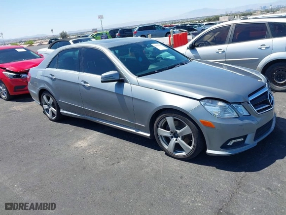 2010 Mercedes-Benz E-Class E 350 Luxury with VIN WDDHF5GBXAA022398, listed as a IAAI auction lot 42011533 with 167,763 mi miles. Bid and sale history available at carsss.com. Image 1.
