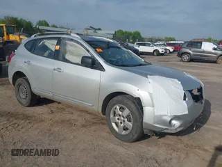 2015 Nissan Rogue S z VIN JN8AS5MVXFW254634, wystawiony jako IAAI lot #42241606 z przebiegiem 116 063 mil mil oraz . Historia ofert i sprzedaży dostępna na DreamBid. Obrazek 1.
