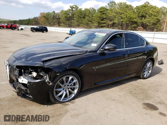 2018 Alfa Romeo Giulia with VIN ZARFAEBNXJ7576920, listed as a Copart auction lot 49524873 with 35,064 mi miles. Bid and sale history available at carsss.com. Image 1.