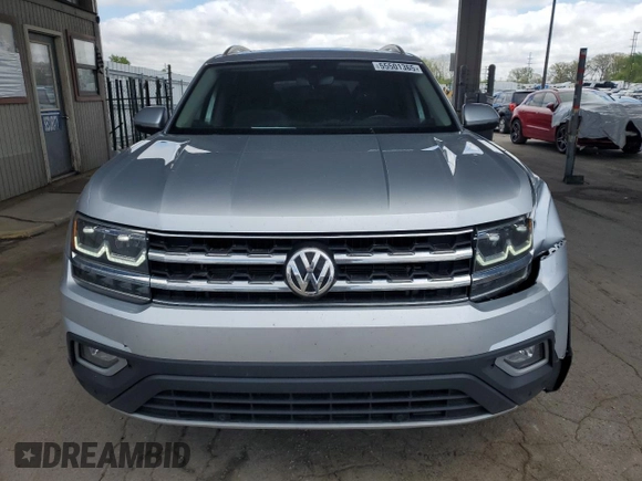 2018 Volkswagen Atlas SEL z VIN 1V2ER2CAXJC508499, wystawiony jako Copart lot #55501365 z przebiegiem 183 840 mil mil oraz Szkoda całkowita • Salvage title. Historia ofert i sprzedaży dostępna na DreamBid. Obrazek 5.