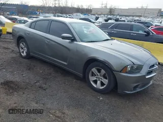 2011 Dodge Charger SE with VIN 2B3CL3CG0BH577061, listed as a IAAI auction lot 41889210 with 147,555 mi miles. Bid and sale history available at carsss.com. Image 1.