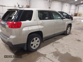 2015 GMC Terrain SLE z VIN 2GKFLVEK3F6265959, wystawiony jako IAAI lot #41823163 z przebiegiem 171 611 mil mil oraz . Historia ofert i sprzedaży dostępna na DreamBid. Obrazek 4.