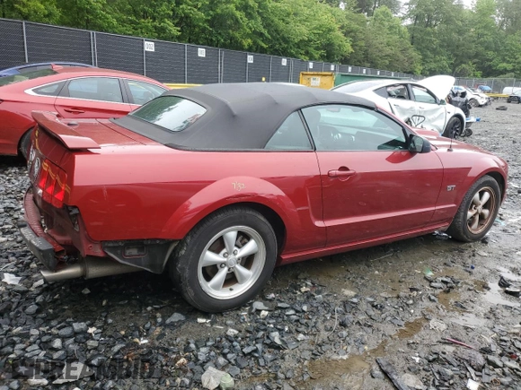 2008 Ford Mustang GT Deluxe z VIN 1ZVHT85HX85152340, wystawiony jako Copart lot #57599865 z przebiegiem 103 797 mil mil oraz Szkoda całkowita • Salvage title. Historia ofert i sprzedaży dostępna na DreamBid. Obrazek 3.