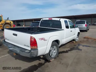2005 Toyota Tacoma with VIN 5TEUU42N55Z004722, listed as a IAAI auction lot 41646884 with 150,028 mi miles. Bid and sale history available at carsss.com. Image 4.