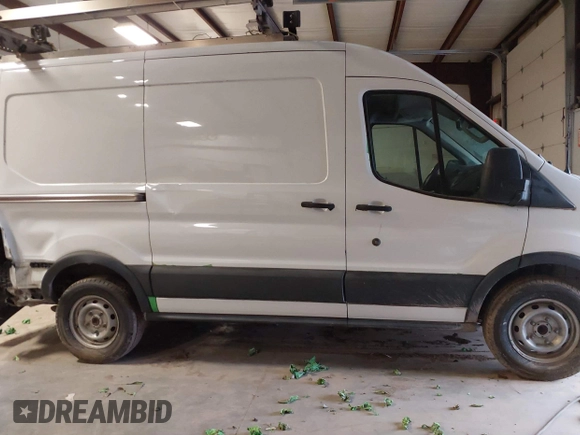 2017 Ford Transit с VIN 1FTYR1CM1HKA34512, выставлен на аукционе IAAI как лот 41621307 с пробегом 215 205 миль миль и . История ставок и продаж доступна на DreamBid. Изображение 13.