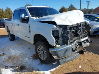 2018 Ford Super Duty F-250 SRW XL with VIN 1FT7W2BT5JEB21899, listed as a IAAI auction lot 41380740 with 1 mi miles. Bid and sale history available at carsss.com. Image 1.