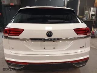 2020 Volkswagen Atlas Cross Sport 2.0T SE with VIN 1V24C2CA7LC207432, listed as a IAAI auction lot 41171766 with 61,057 mi miles. Bid and sale history available at carsss.com. Image 16.
