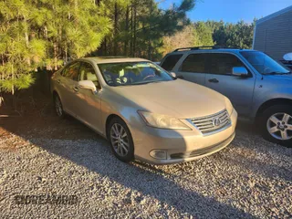 2010 Lexus ES 330 z VIN JTHBK1EG9A2409911, wystawiony jako IAAI lot #41617070 z przebiegiem 176 983 mil mil oraz . Historia ofert i sprzedaży dostępna na DreamBid. Obrazek 1.