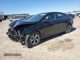 2021 Kia Forte LXS with VIN 3KPF24AD2ME382929, listed as a Copart auction lot 45091165 with 40,031 mi miles and Salvage Title. Bid and sale history available at carsss.com. Image 1.