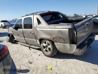 2011 Chevrolet Avalanche LTZ with VIN 3GNTKGE39BG255853, listed as a Copart auction lot 80538684 with 206,685 mi miles and Salvage Title. Bid and sale history available at carsss.com. Image 2.