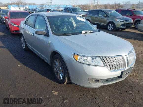2012 Lincoln MKZ with VIN 3LNHL2JCXCR825669, listed as a IAAI auction lot 41649589 with 183,446 mi miles. Bid and sale history available at carsss.com. Image 1.