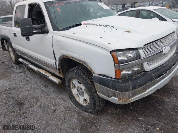 2004 Chevrolet Silverado 1500 Crew Cab Z71 with VIN 2GCEK13T741427729, listed as a IAAI auction lot 41238310 with 151,978 mi miles. Bid and sale history available at carsss.com. Image 6.