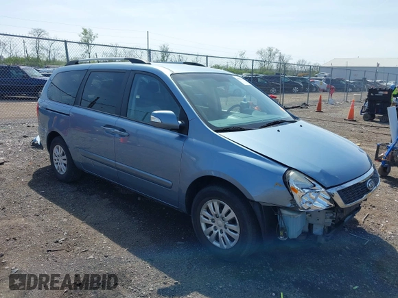 2011 Kia Sedona LX with VIN KNDMG4C74B6368551, listed as a IAAI auction lot 42022483 with 172,495 mi miles. Bid and sale history available at carsss.com. Image 1.