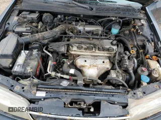 1996 Honda Accord EX with VIN 1HGCD5658TA082741, listed as a Copart auction lot 44439315 with 143,769 mi miles and Clean Title. Bid and sale history available at DreamBid. Image 11.
