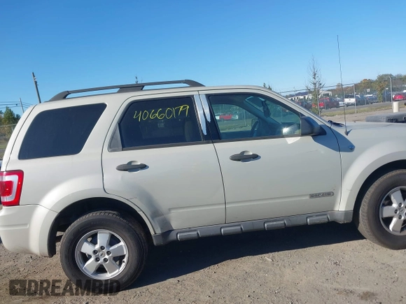 2008 Ford Escape XLT with VIN 1FMCU93158KA39754, listed as a IAAI auction lot 40660179 with 113,956 mi miles. Bid and sale history available at carsss.com. Image 13.