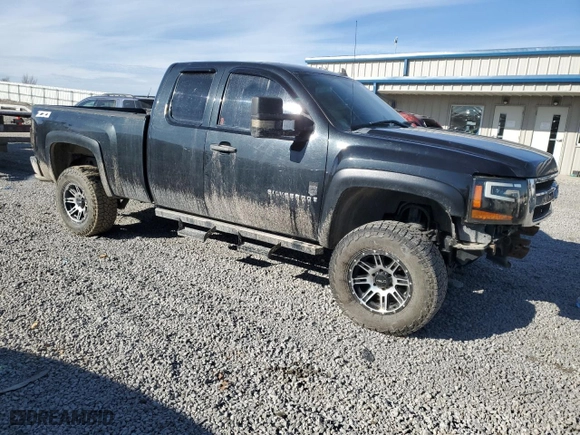 2009 Chevrolet Silverado 1500 LT with VIN 1GCEK29039Z161062, listed as a Copart auction lot 42118485 with 204,963 mi miles and Salvage Title. Bid and sale history available at carsss.com. Image 4.