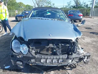 2006 Mercedes-Benz CLK-Class 3.5L with VIN WDBTK56G96T067775, listed as a IAAI auction lot 41926029 with 176,138 mi miles. Bid and sale history available at carsss.com. Image 12.