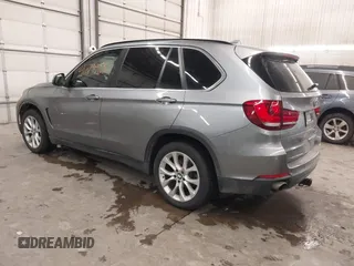 2016 BMW X5 xDrive35i z VIN 5UXKR0C5XG0U12540, wystawiony jako IAAI lot #41179965 z przebiegiem 75 997 mil mil oraz . Historia ofert i sprzedaży dostępna na DreamBid. Obrazek 3.