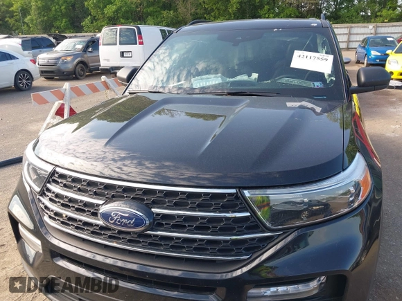 2022 Ford Explorer XLT with VIN 1FMSK8DH9NGB27633, listed as a IAAI auction lot 42117559 with 52,474 mi miles and . Bid and sale history available at DreamBid. Image 12.
