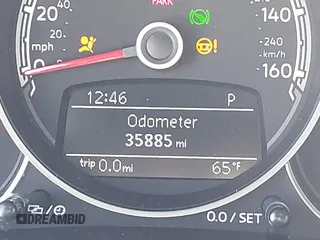 2019 Volkswagen Beetle S с VIN 3VWFD7AT3KM707221, выставлен на аукционе IAAI как лот 41860730 с пробегом 35 885 миль миль и . История ставок и продаж доступна на DreamBid. Изображение 15.