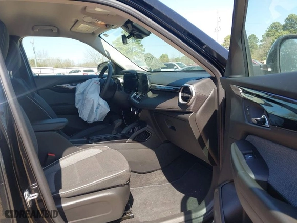 2024 Chevrolet TrailBlazer LT with VIN KL79MPS20RB176256, listed as a IAAI auction lot 41721812 with 23,653 mi miles. Bid and sale history available at carsss.com. Image 5.
