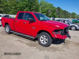 2017 Ram 1500 SLT z VIN 1C6RR6GG5HS678804, wystawiony jako IAAI lot #42050344 z przebiegiem 210 987 mil mil oraz . Historia ofert i sprzedaży dostępna na DreamBid. Obrazek 1.