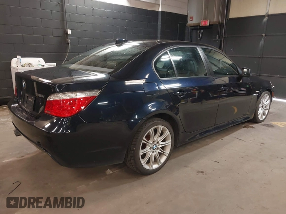 2010 BMW 5 Series 528i xDrive with VIN WBANV1C51AC388468, listed as a IAAI auction lot 41932964 with 199,919 mi miles and . Bid and sale history available at carsss.com. Image 4.