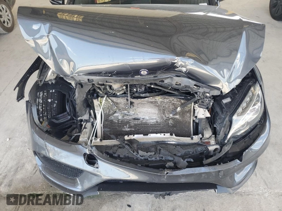 2016 Mercedes-Benz C 450 AMG z VIN 55SWF6EB8GU116241, wystawiony jako Copart lot #56943085 z przebiegiem 106 307 mil mil oraz Szkoda całkowita • Salvage title. Historia ofert i sprzedaży dostępna na DreamBid. Obrazek 11.