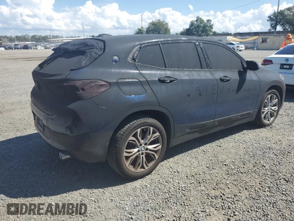 2021 BMW X2 sDrive28i with VIN WBXYH9C01M5T07944, listed as a Copart auction lot 73800944 with 0 mi miles and Salvage Title. Bid and sale history available at carsss.com. Image 3.