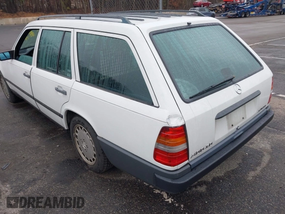 1987 Mercedes-Benz 300 with VIN WDBEB93D4HF025493, listed as a IAAI auction lot 41849239 with 343,514 mi miles and . Bid and sale history available at DreamBid. Image 3.