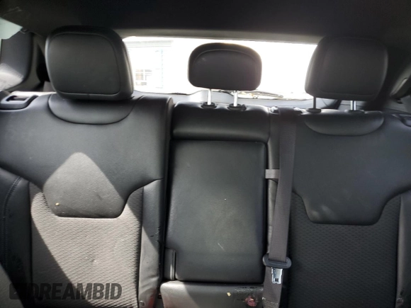 2024 Jeep Compass Latitude z VIN 3C4NJDBN2RT604989, wystawiony jako Copart lot #56880335 z przebiegiem 21 445 mil mil oraz Nie do naprawy • Non repairable. Historia ofert i sprzedaży dostępna na DreamBid. Obrazek 10.