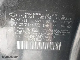 2011 Hyundai Elantra Ltd with VIN KMHDH4AE5BU143903, listed as a IAAI auction lot 41784556 with 182,009 mi miles. Bid and sale history available at carsss.com. Image 9.