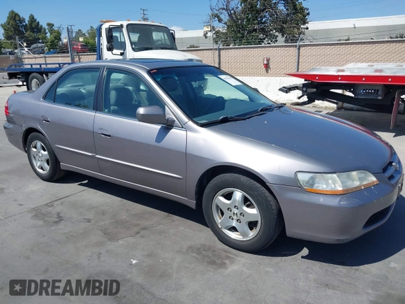 2000 Honda Accord EX with VIN 1HGCG1657YA091101, listed as a IAAI auction lot 42522505 with 152,076 mi miles and . Bid and sale history available at DreamBid. Image 1.