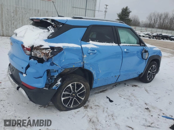 2024 Chevrolet TrailBlazer LT with VIN KL79MRSL9RB077343, listed as a Copart auction lot 43784025 with 20,632 mi miles and Non Repairable. Bid and sale history available at DreamBid. Image 3.
