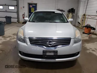 2009 Nissan Altima SL with VIN 1N4AL21E59N557543, listed as a Copart auction lot 53186185 with 132,179 mi miles and Salvage Title. Bid and sale history available at DreamBid. Image 5.