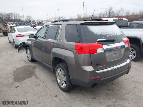 2011 GMC Terrain SLE-2 with VIN 2CTFLSE54B6310524, listed as a IAAI auction lot 41215197 with 209,043 mi miles. Bid and sale history available at carsss.com. Image 3.