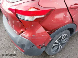 2019 Nissan Kicks S with VIN 3N1CP5CU4KL566997, listed as a IAAI auction lot 41773814 with 42,130 mi miles. Bid and sale history available at carsss.com. Image 6.