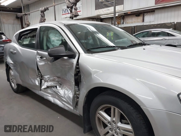 2008 Dodge Avenger SXT with VIN 1B3LC56K88N606043, listed as a IAAI auction lot 42542888 with 88,196 mi miles and . Bid and sale history available at DreamBid. Image 6.