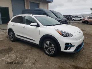 2020 Kia Niro EX Premium with VIN KNDCE3LGXL5081072, listed as a Copart auction lot 72268694 with 84,194 mi miles and Clean Title. Bid and sale history available at DreamBid. Image 4.