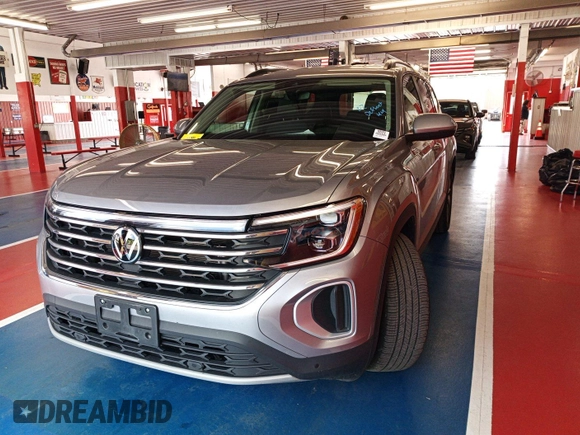 2024 Volkswagen Atlas SE with VIN 1V2HR2CA9RC557329, listed as a IAAI auction lot 42734151 with 19,097 mi miles and . Bid and sale history available at DreamBid. Image 30.