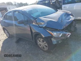 2021 Nissan Versa S with VIN 3N1CN8DVXML907515, listed as a IAAI auction lot 41496492 with 43,781 mi miles. Bid and sale history available at carsss.com. Image 1.