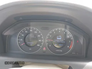 2010 Volvo XC60 3.2L с VIN YV4982DL7A2122146, выставлен на аукционе IAAI как лот 37114442 с пробегом 41 636 миль миль и . История ставок и продаж доступна на DreamBid. Изображение 7.