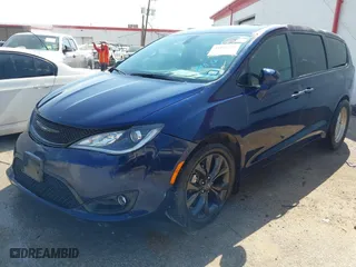 2019 Chrysler Pacifica Touring Plus with VIN 2C4RC1FG6KR666975, listed as a IAAI auction lot 41967219 with 89,225 mi miles. Bid and sale history available at carsss.com. Image 17.