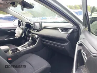 2019 Toyota RAV4 XLE with VIN JTMW1RFV7KD035614, listed as a IAAI auction lot 41970954 with 60,377 mi miles and . Bid and sale history available at DreamBid. Image 5.