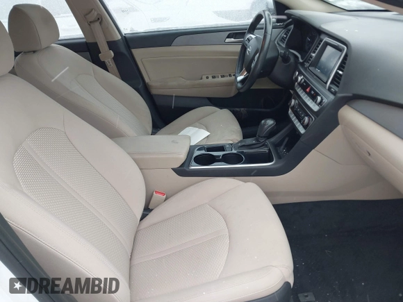 2018 Hyundai Sonata Sport with VIN 5NPE34AF9JH665989, listed as a IAAI auction lot 41621642 with 92,167 mi miles and . Bid and sale history available at carsss.com. Image 5.