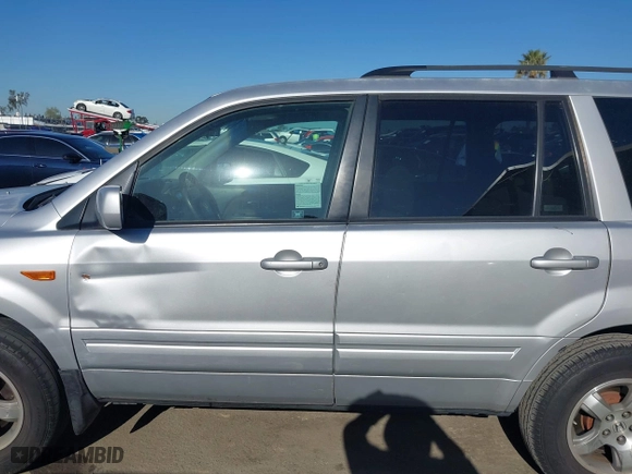 2008 Honda Pilot SE with VIN 5FNYF28318B006625, listed as a IAAI auction lot 41959923 with 140,258 mi miles. Bid and sale history available at carsss.com. Image 14.