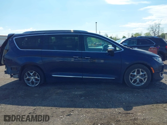 2019 Chrysler Pacifica Limited z VIN 2C4RC1GG2KR655440, wystawiony jako IAAI lot #42173998 z przebiegiem 109 509 mil mil oraz . Historia ofert i sprzedaży dostępna na DreamBid. Obrazek 13.