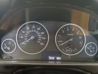 2013 BMW 3 Series 328i xDrive with VIN WBA3B3G53DNR80212, listed as a Copart auction lot 88988835 with 164,156 mi miles and Clean Title. Bid and sale history available at carsss.com. Image 9.