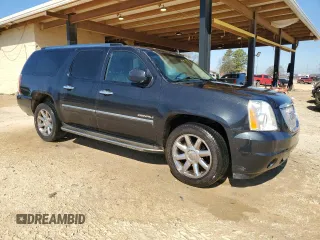 2012 GMC Yukon XL Denali with VIN 1GKS2MEF4CR291064, listed as a Copart auction lot 45563585 with 233,423 mi miles and Salvage Title. Bid and sale history available at carsss.com. Image 4.