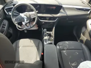2024 Buick Encore GX Preferred z VIN KL4AMBSLXRB086957, wystawiony jako Copart lot #51653835 z przebiegiem 36 337 mil mil oraz Szkoda całkowita • Salvage title. Historia ofert i sprzedaży dostępna na DreamBid. Obrazek 8.